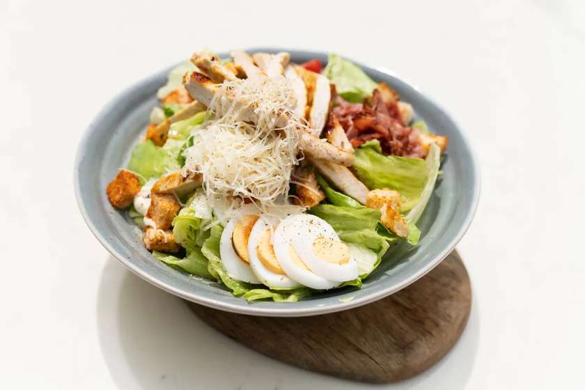 Salată Caesar cu Pui