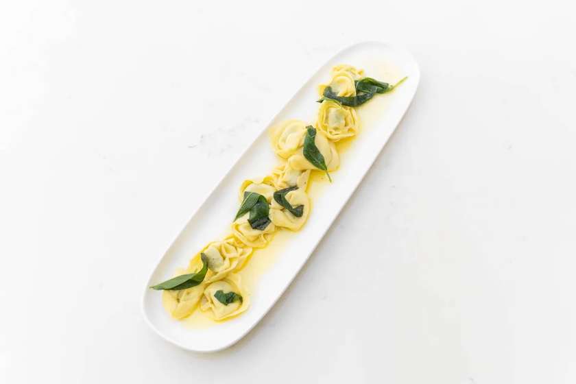 Tortellini cu Salvie and Unt