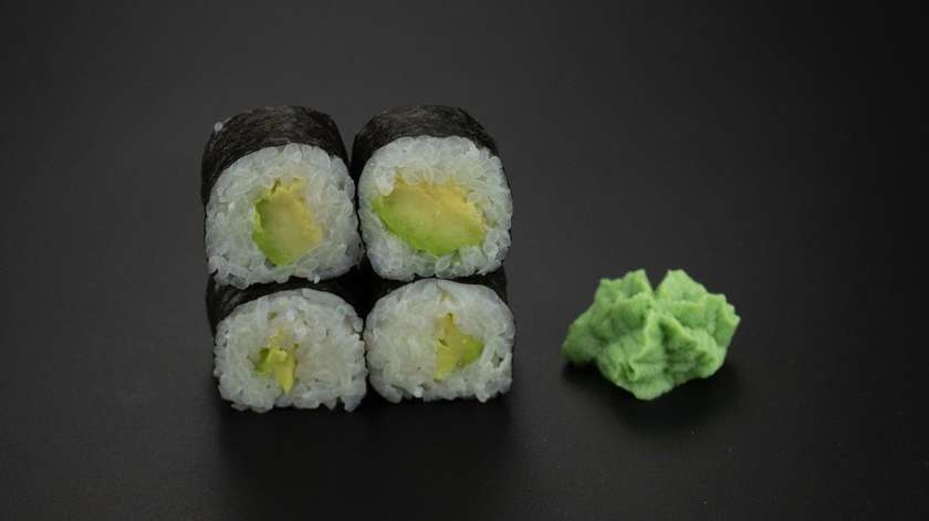 2. Avocado hosomaki
