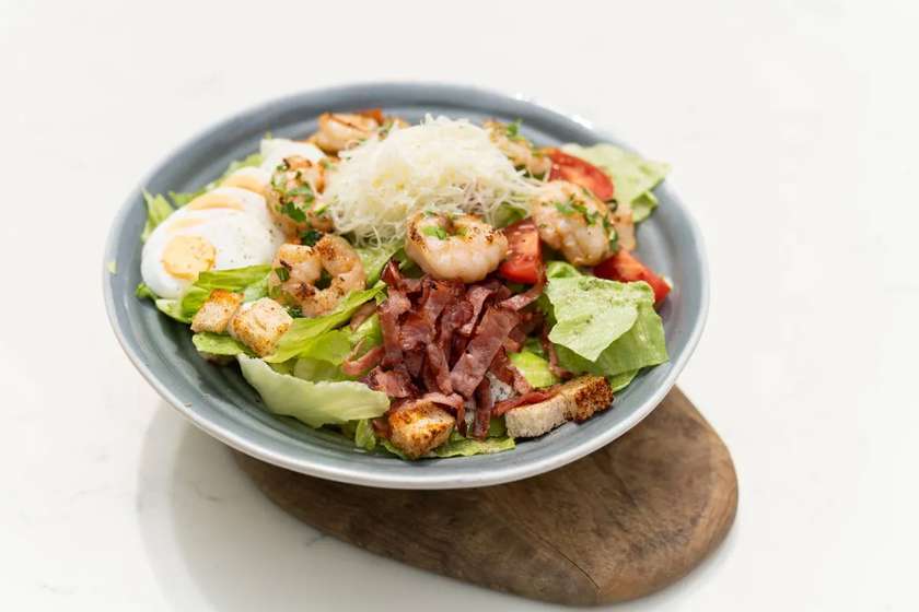 Salată Caesar cu Creveti