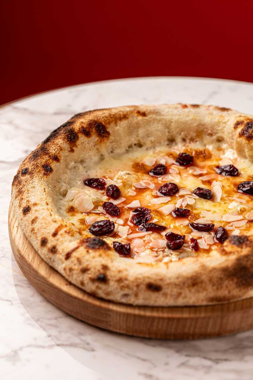 Pizza Al Formaggio aka Cирна піца