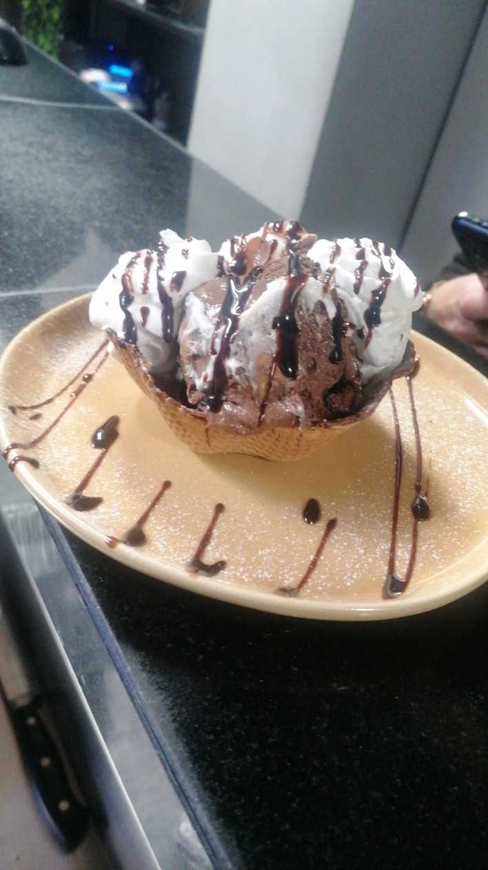Profiterol bianco scuro
