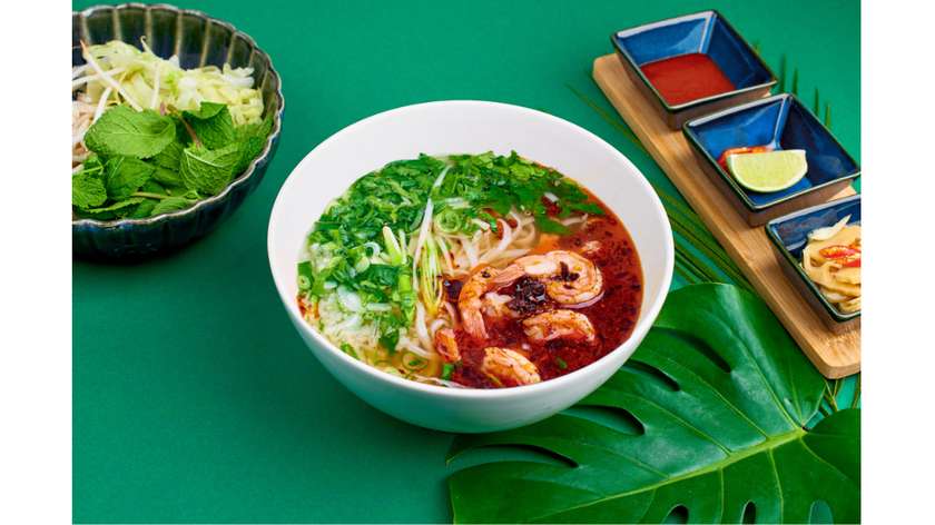 Pho z smażonymi Krewetkami z chilli