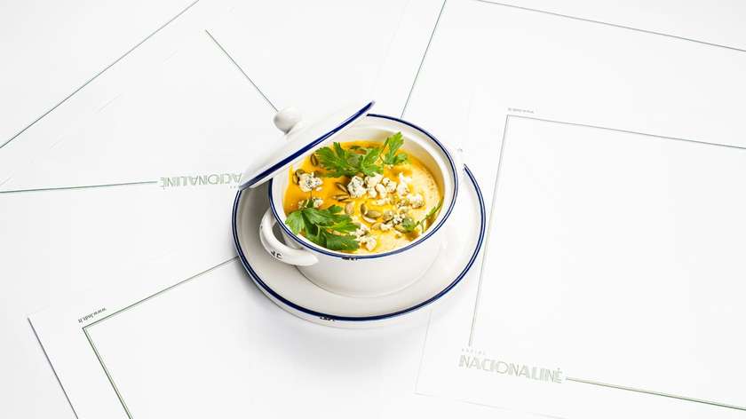 Creamy pumpkin and carrot soup with blue cheese