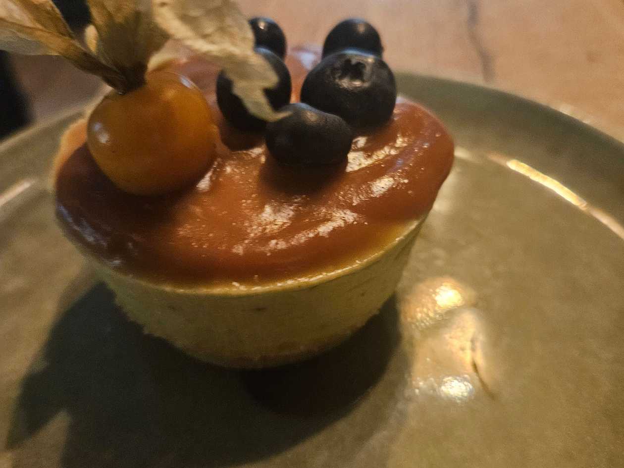 Cheesecake al pistachio e salted caramel