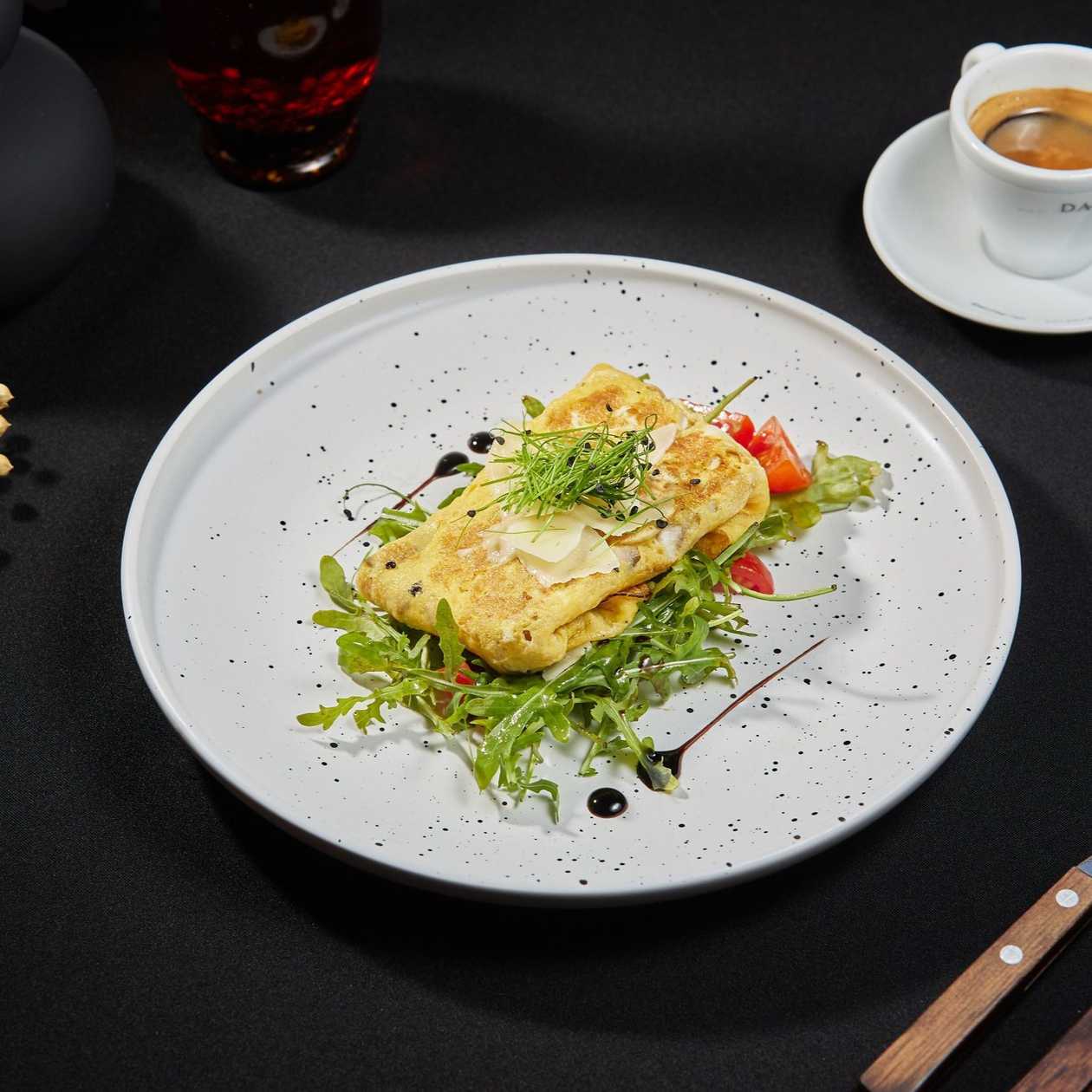 Omleta cu Ciuperci, Parmezan si Rucola