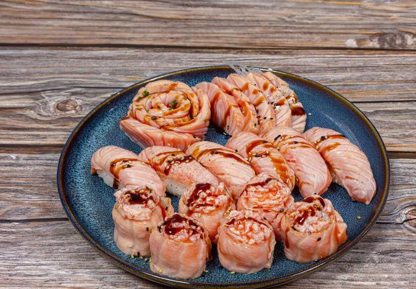 Braised Sushi Combo (22 pieces)