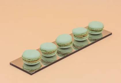 PISTACHIO MACARONS