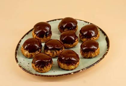 CHOUX CHOCOLATE