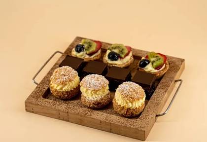 ASSORTED CAKES – REFRESHING TASTE