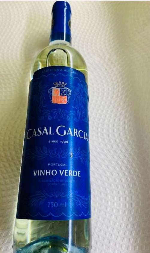 Casal Garcia (white wine)