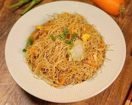 U069.Massa de Arroz Salteado