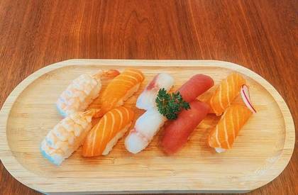 M16.Nigiri Misto 10pçs