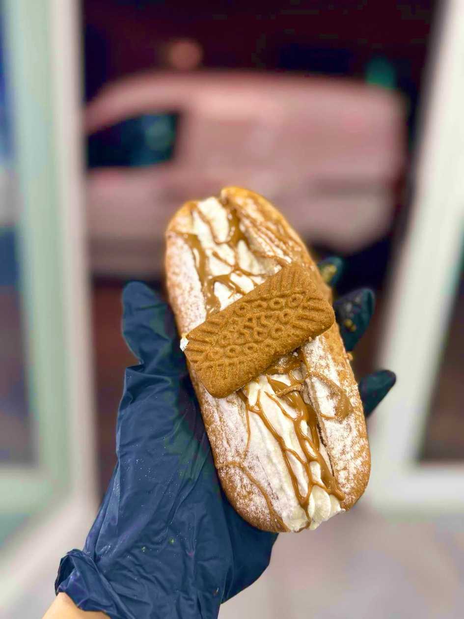 Lotus biscof cream bun