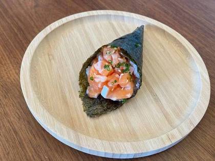 M38.Temaki Salmão