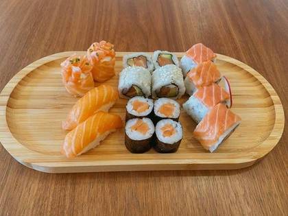 M24.Sushi Misto 16pçs