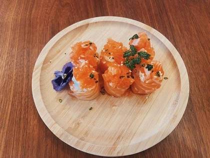 M25.Gunkan de Salmão 6pçs