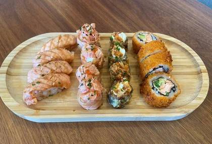 M33.Sushi Misto 16pçs