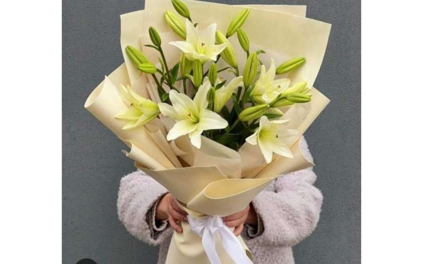 Lily Bouquet