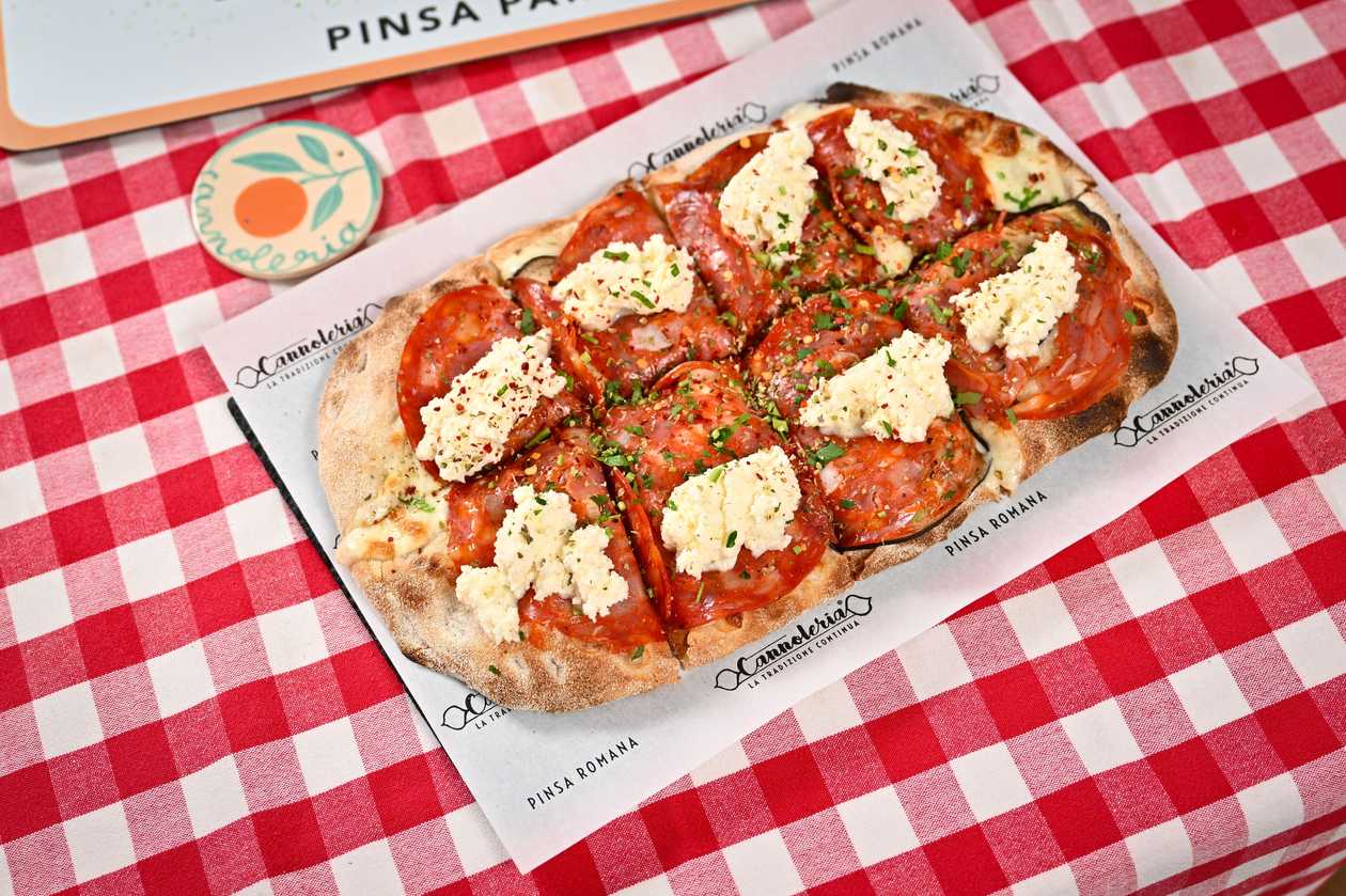 Vinete, salam picant si burrata