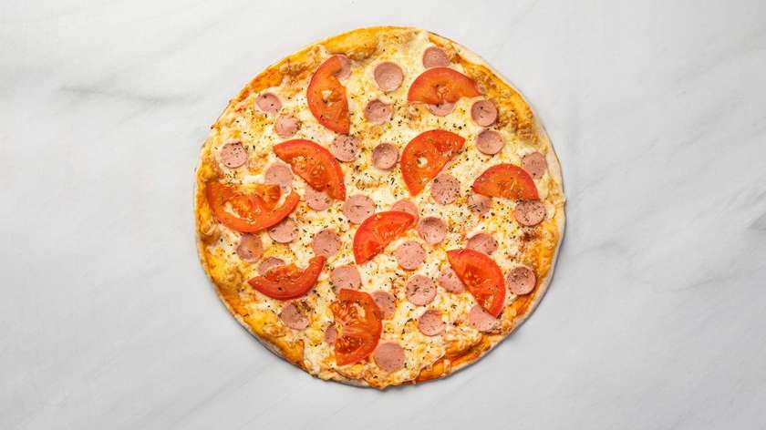 Pizza with milk sausages 32 cm