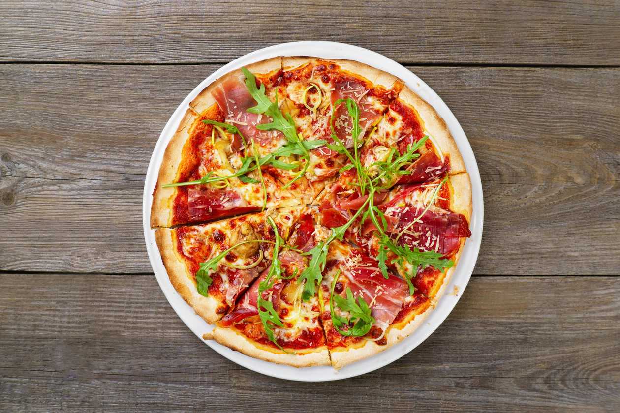 Pizza prosciutto crudo e rucola