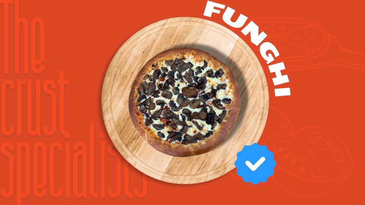 Small Cheesy Crust Funghi Loaded Pizza 🧀🍄
