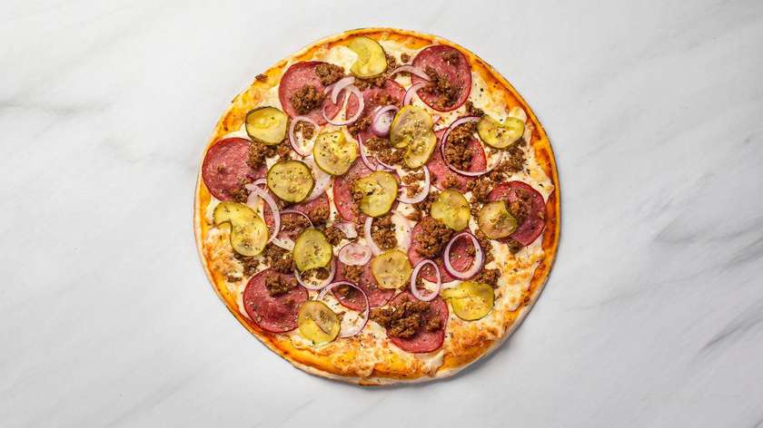 Pizza with minced meat and salami 42 cm