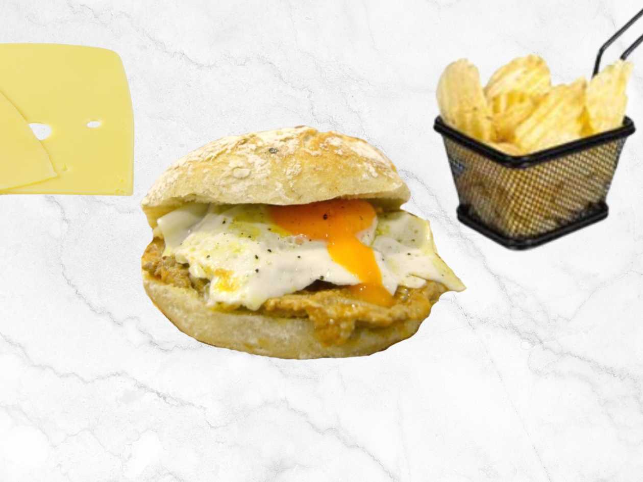 Beef in "Bolo do Caco" w/ Fried Egg, Cheese & Chips