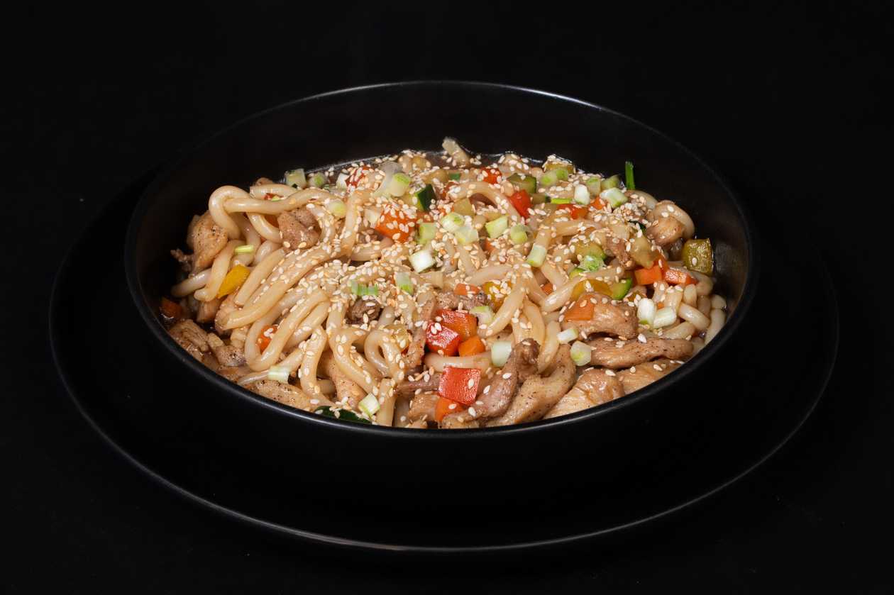 Pasta with chicken in teriyaki sauce