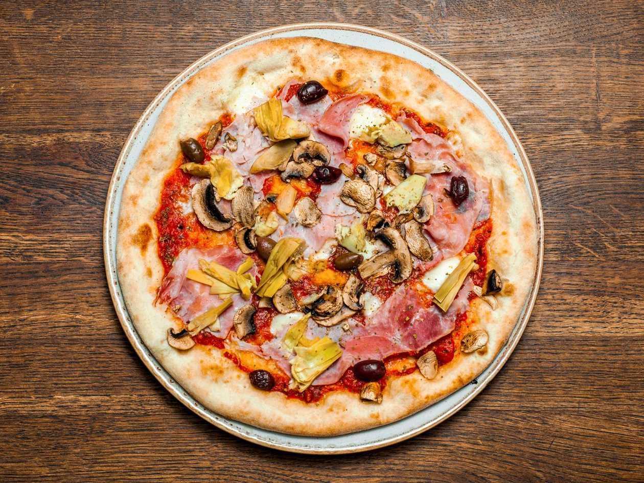 Pizza quattro stagioni