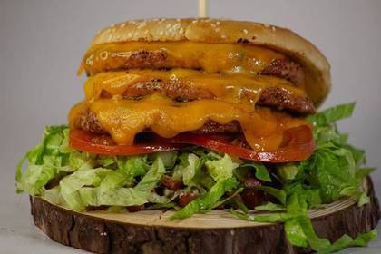 Hambúrguer Triplo Cheddar