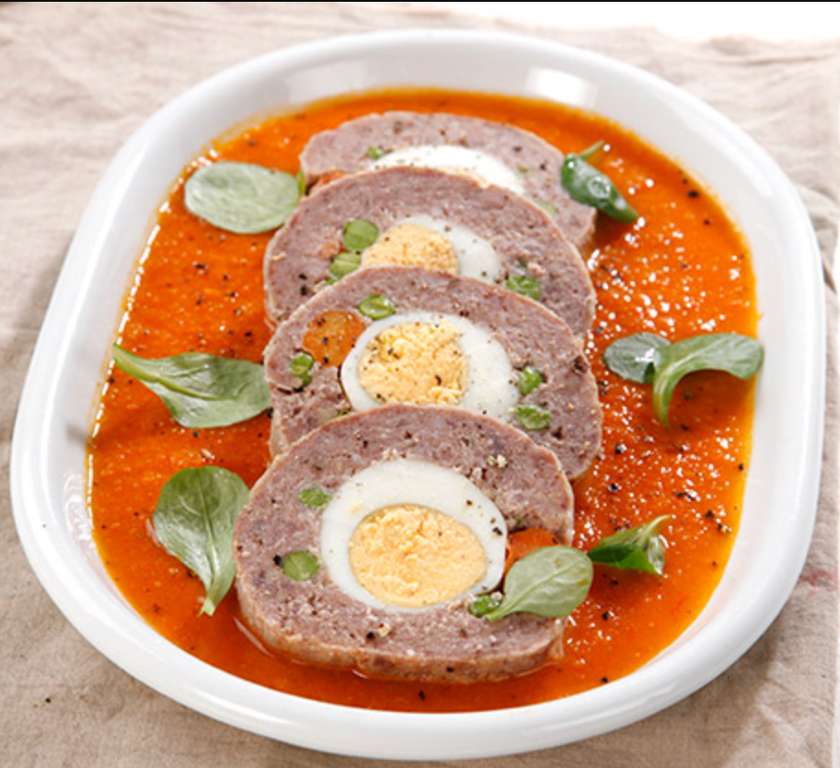 Rolo de Carne Recheado com Ovo
