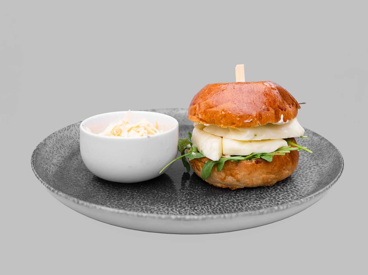 Halloumi burger
