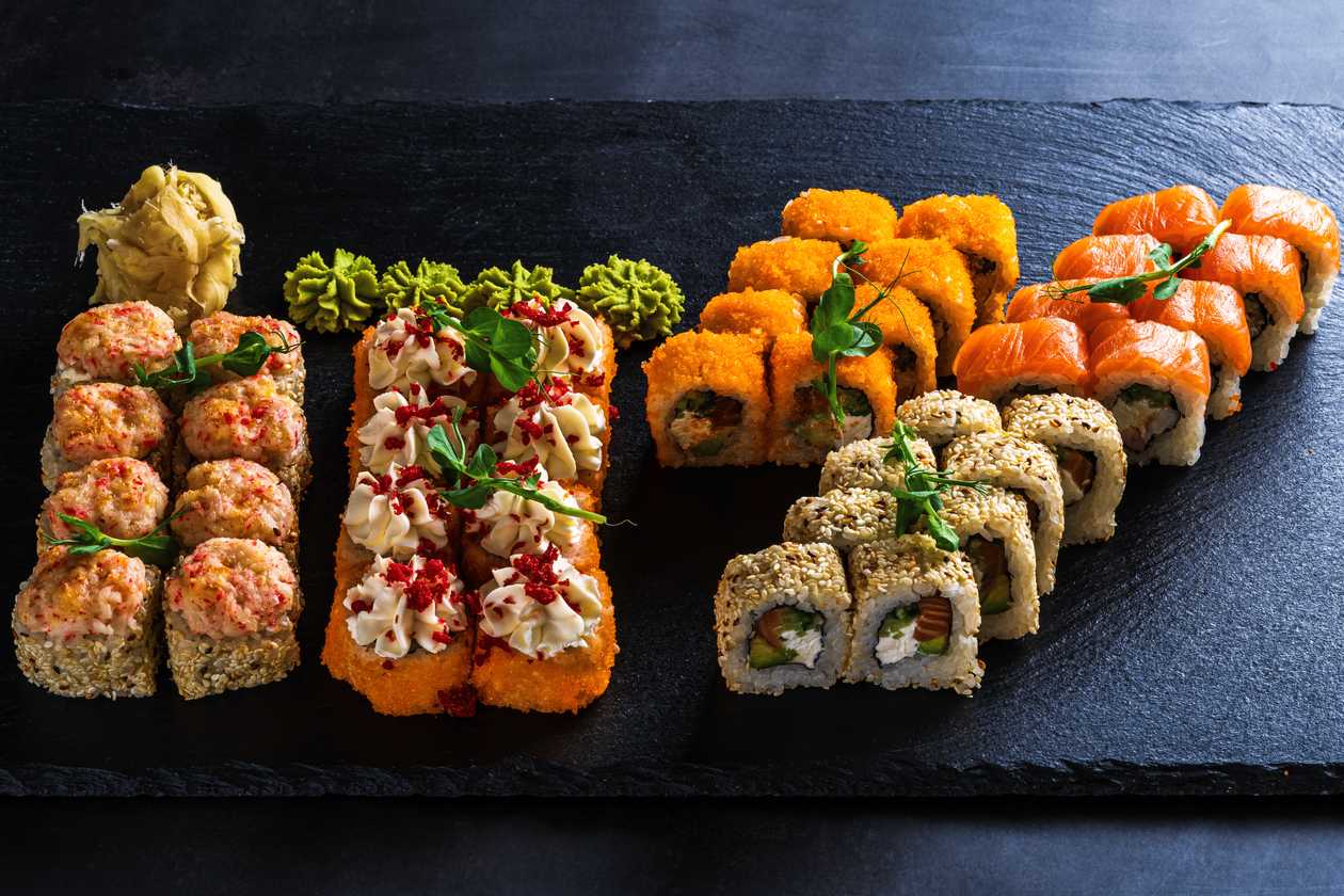 Surimi Hot Roll + Dzukin maki + Philadelphia Tora + Sunny Philadelphia +