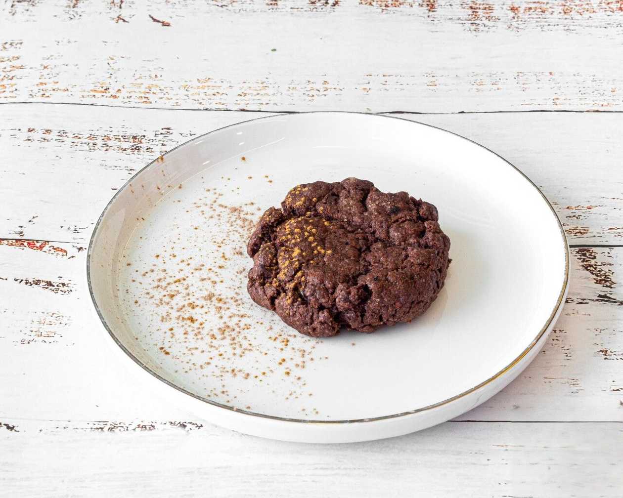 Cookie Double Chocolate com Goji