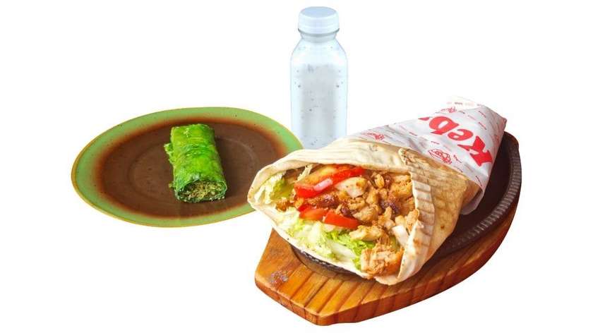 pita GYROS chicken, baklawa pistacjowa, ayran