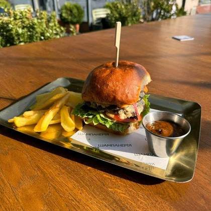 Double Cheeseburger