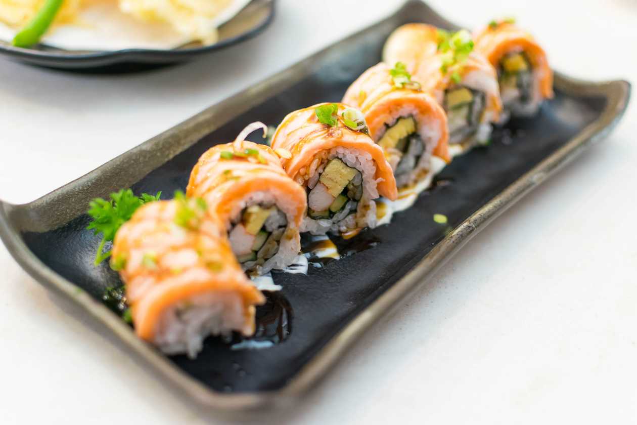Salmon roll