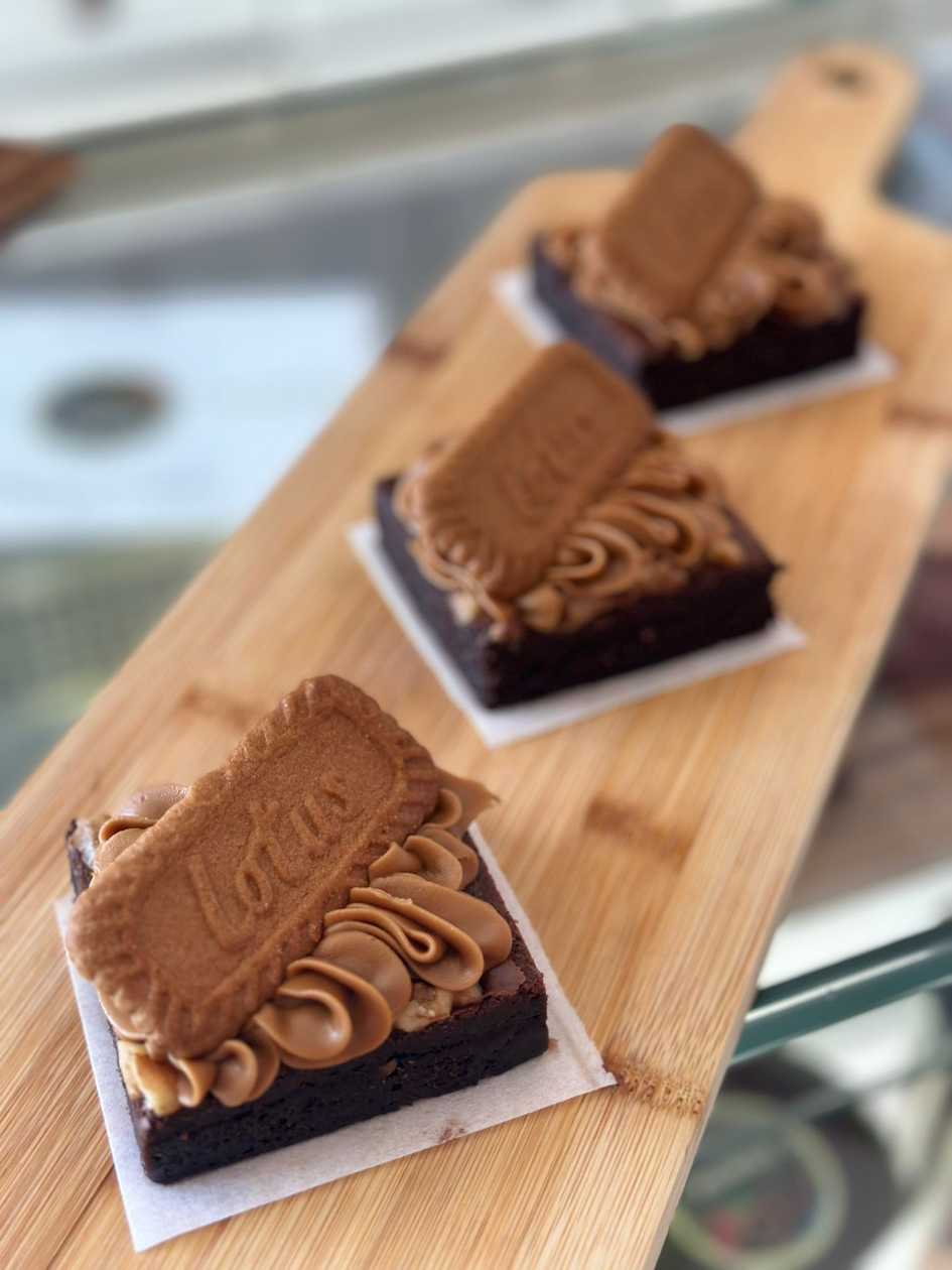 Traditional Brownie with Lotus Topping