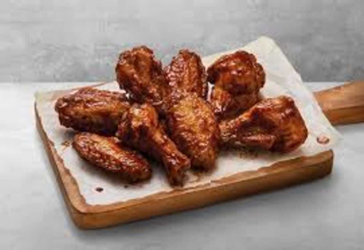 BBQ Chicken Wings (8Pcs)