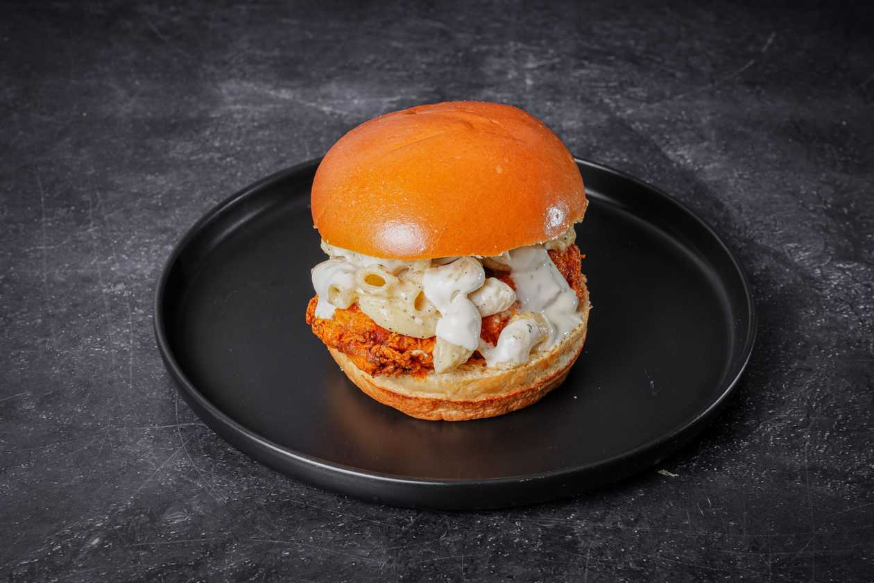 Mac n' Nash Chicken Burger