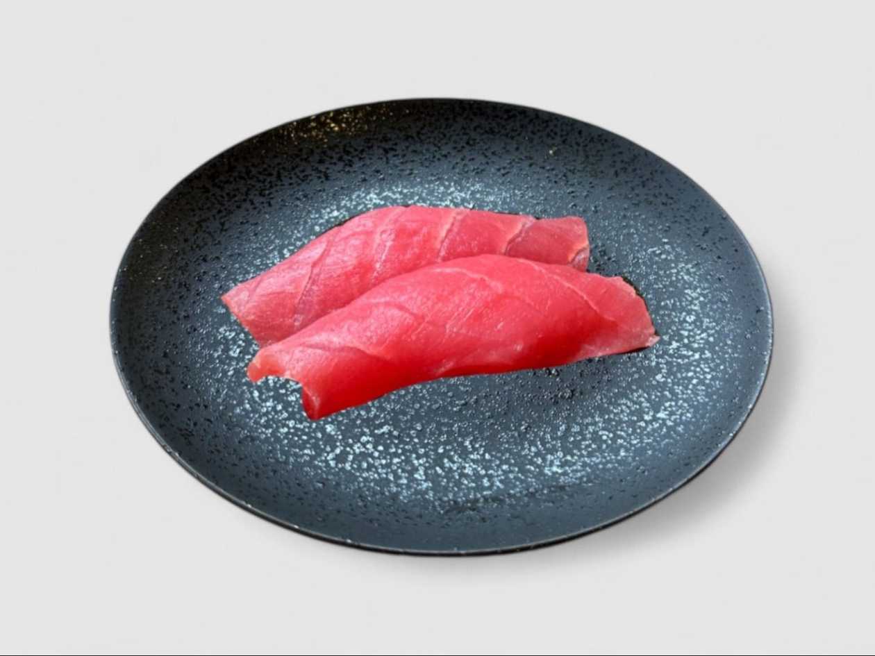 Tuna nigiri