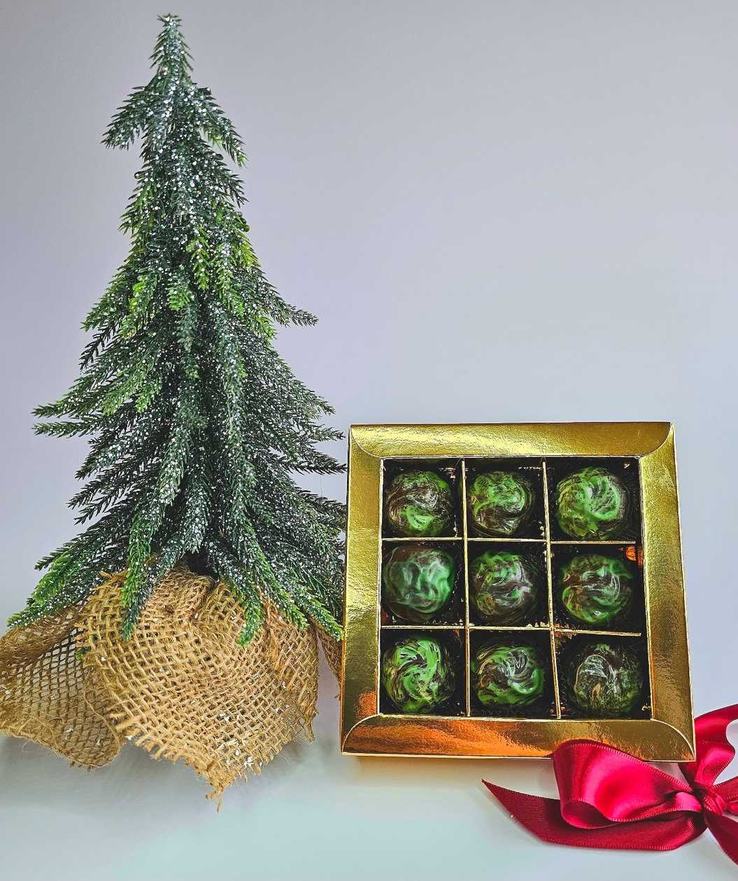 LUXURY DUBAI CHOCOLATE ASSORTI  140gr
