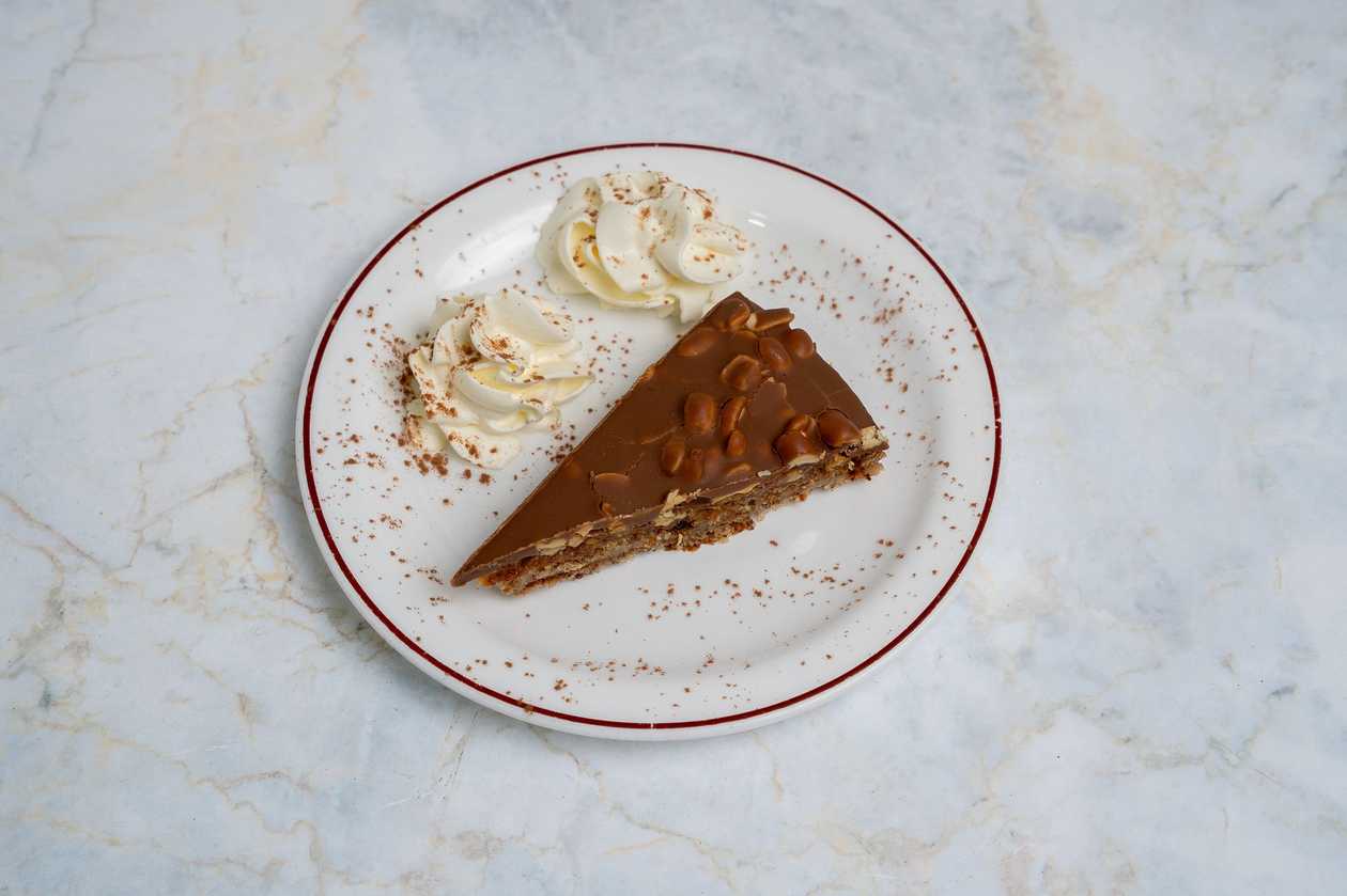 Snickers Cake
