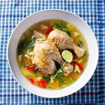 Clear Chicken & Vegetable Soup