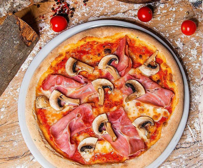 Pizza Prosciutto e funghi