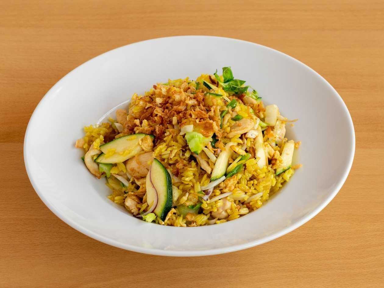 Pražená ryža s kuracím mäsom