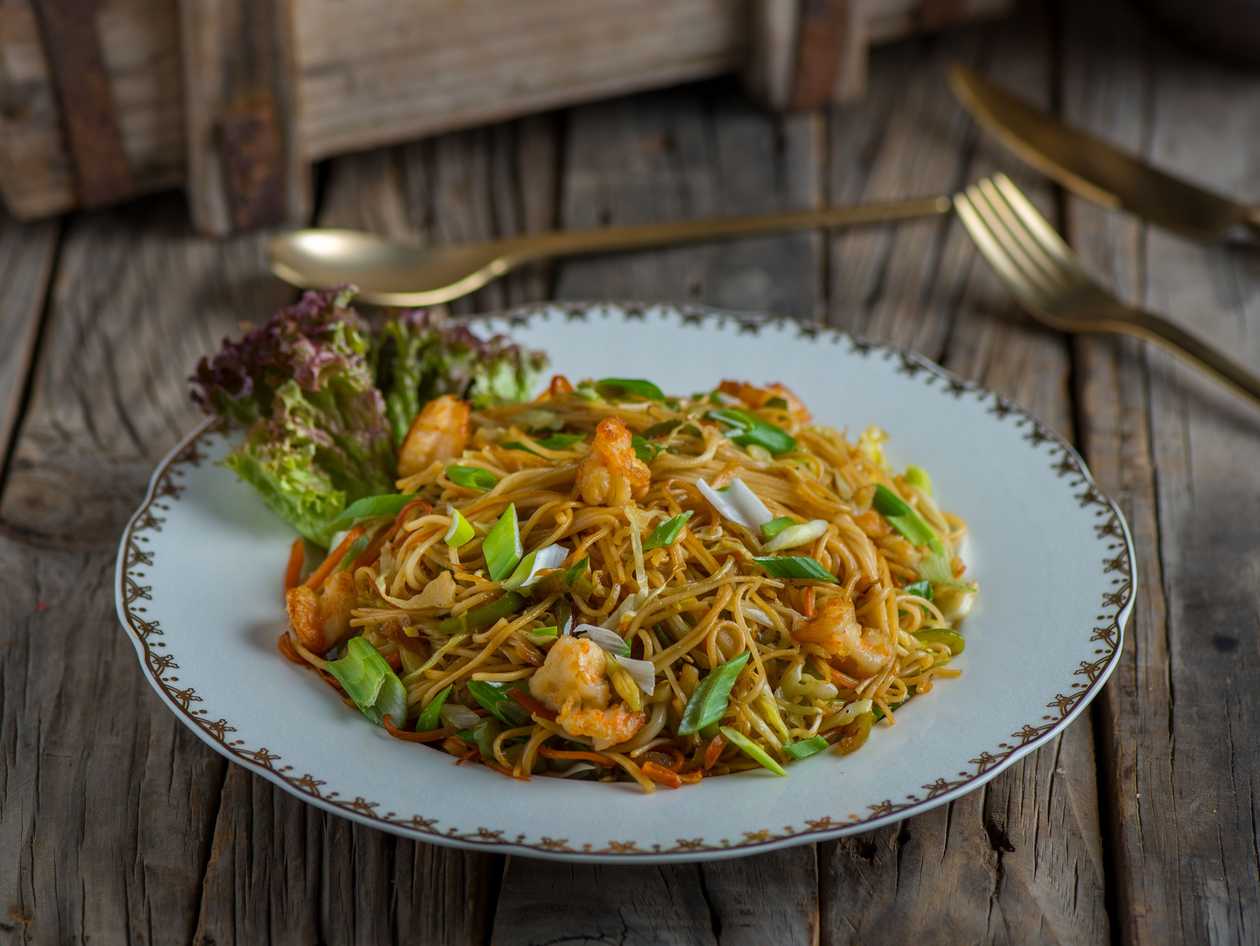 Chinese Noodles with Prawns
