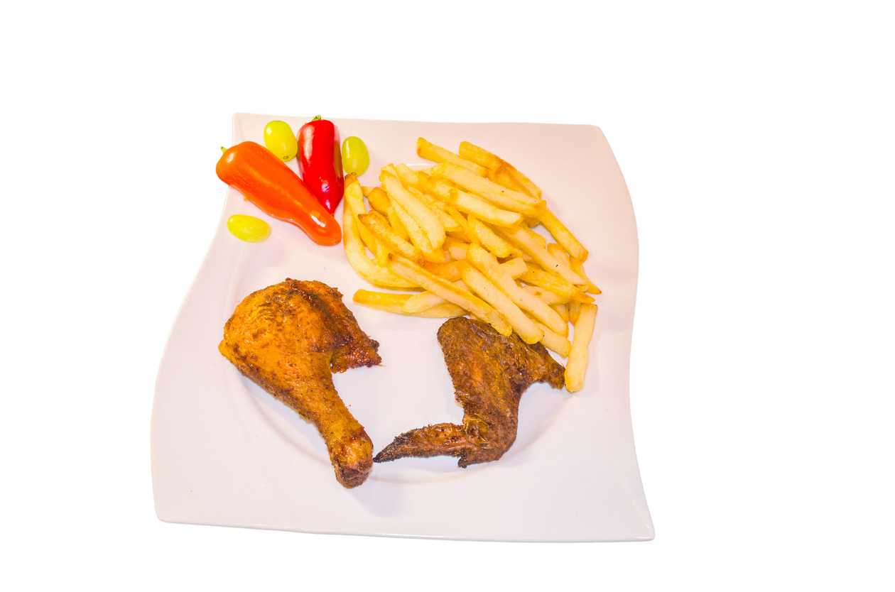 Meio Frango, Batata Ti-Ti 110g e Bebida Lata 33cl